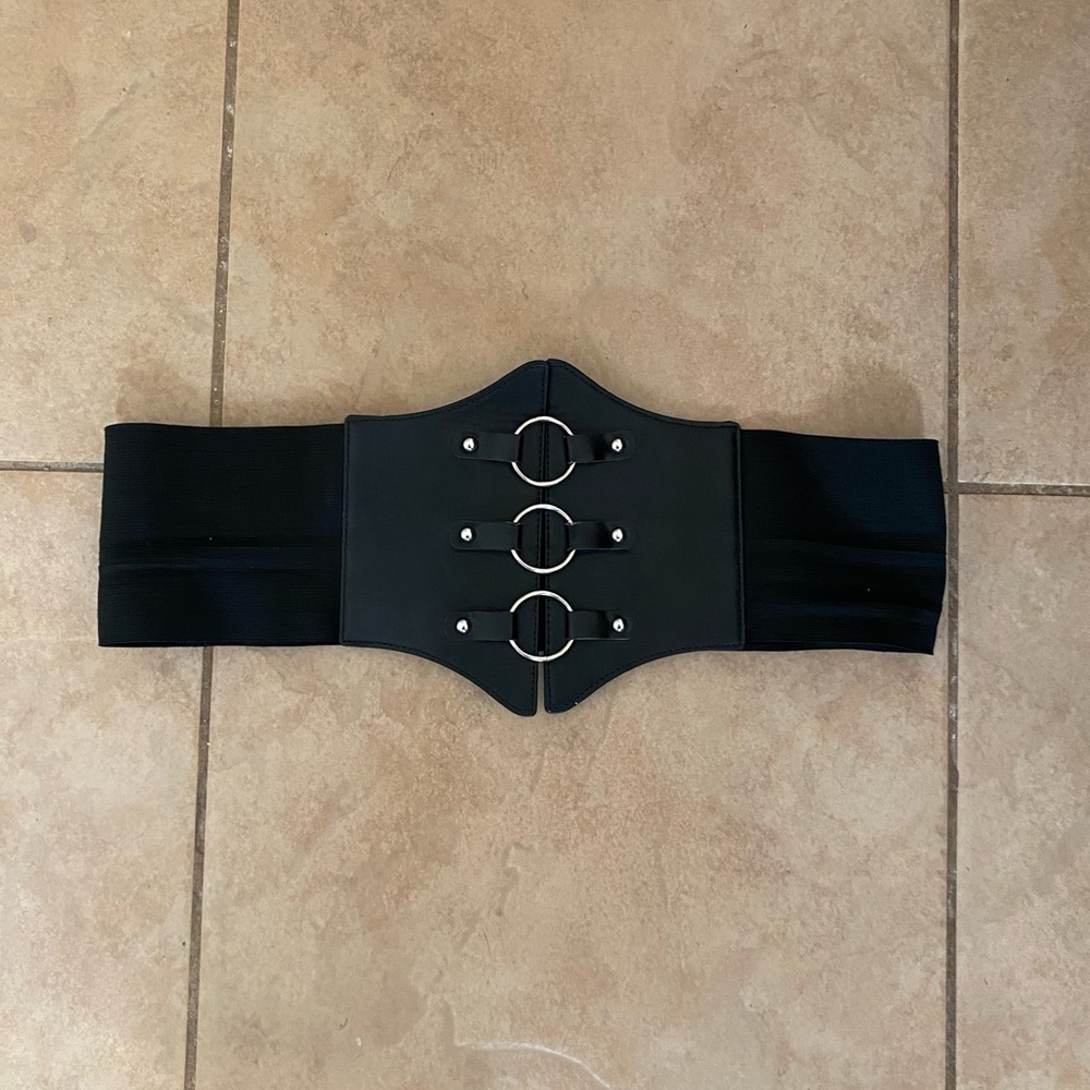 Black corset belt